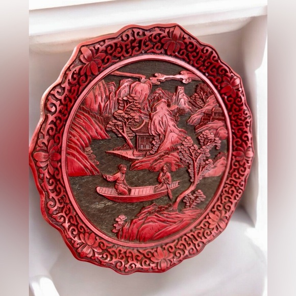 Antique Chinese Hand Carved Cinnabar Lacquer Scalloped Plate - Picture 2 of 11